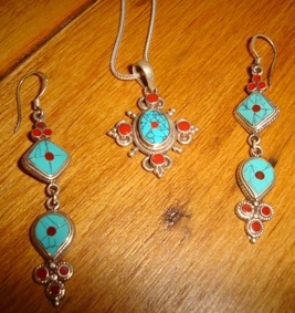 silver and turquoise necklace w. earrings - $40